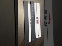 Giysi Etiketlemesi için Geçmeli Kilit Stili Şeffaf Plastik Giysi Askı Etiketi