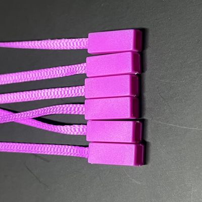 Plastiki geri dönüştürülmüş etiket kilitlemesi kıyafetler ayakkabılar şapkalar için 1000pcs