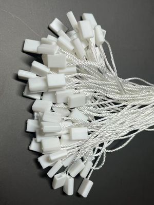 Sürdürülebilir Kare Kilitleme Plastik Etiket Bağlayıcı İpi Düğme CMYK Giysi için Özel