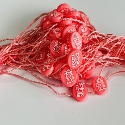 OEM Toplu miktarlar Plastik Bağlayıcı Asma Etiketleri Snap Kilitli Pinler ve Güvenlik Halkaları