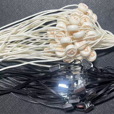 Yaklaşık 10 İnç Asma Uzunluğu Plastik Etiket Tutucu, Benzersiz ve Göz Alıcı, Giysi Etiketi Takmak İçin Kolay