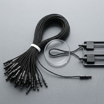 0.2mm Kalınlık Giysi Swing Etiketleri Dikdörtgen Şekil Dayanıklı Özelleştirilebilir Baskı Seçenekleri Giyim Etiketleri ve Perakende için idealdir